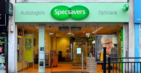 specsavers hours.